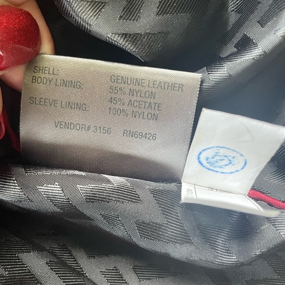 Wilsons Women’s Notched Collar Black Leather Jacket, Moto Jacket, Size Medium - Picture 6 of 7